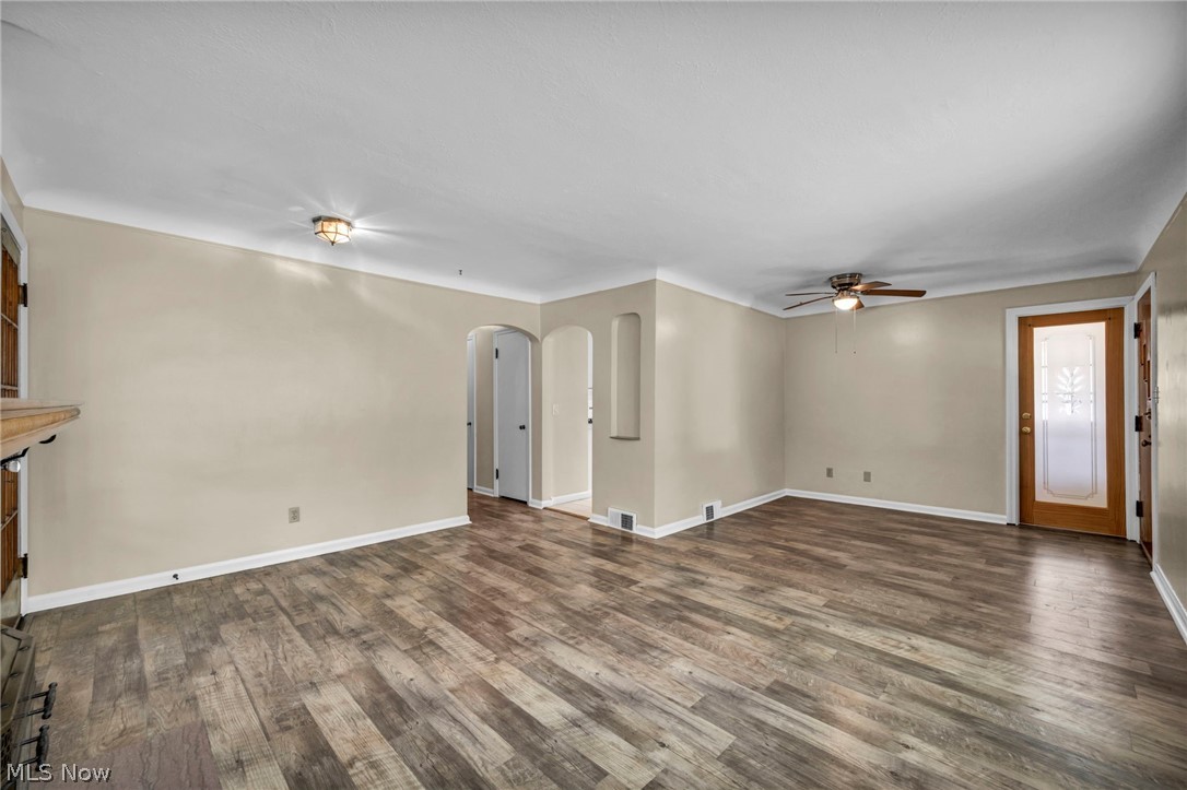 4051 Riveredge Road Cleveland OH 44111