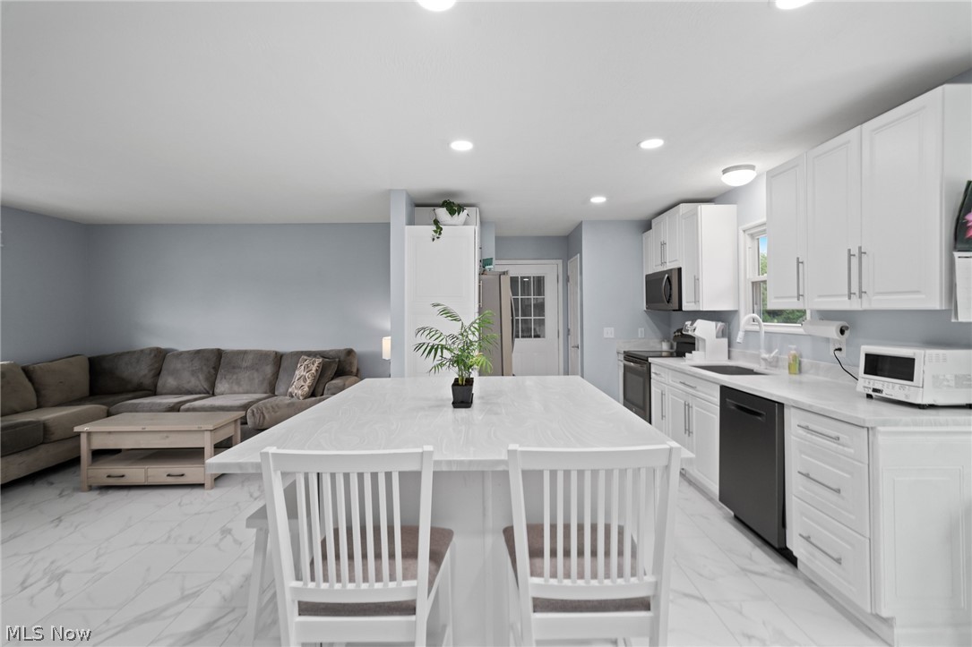 10461 Fort Laurens Road NW Bolivar OH 44612