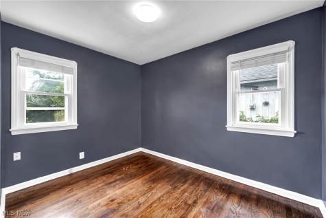 18401 Parkmount Avenue Cleveland OH 44135