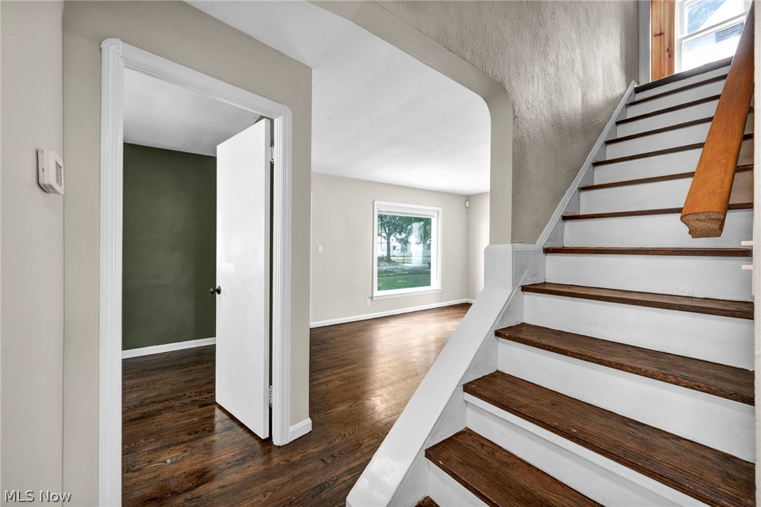 18401 Parkmount Avenue Cleveland OH 44135