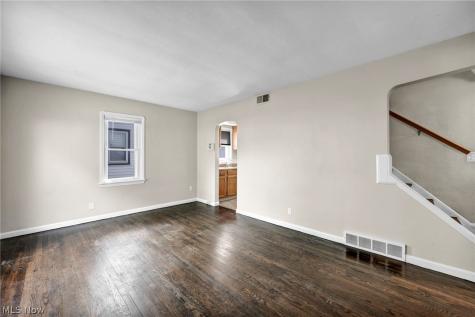 18401 Parkmount Avenue Cleveland OH 44135