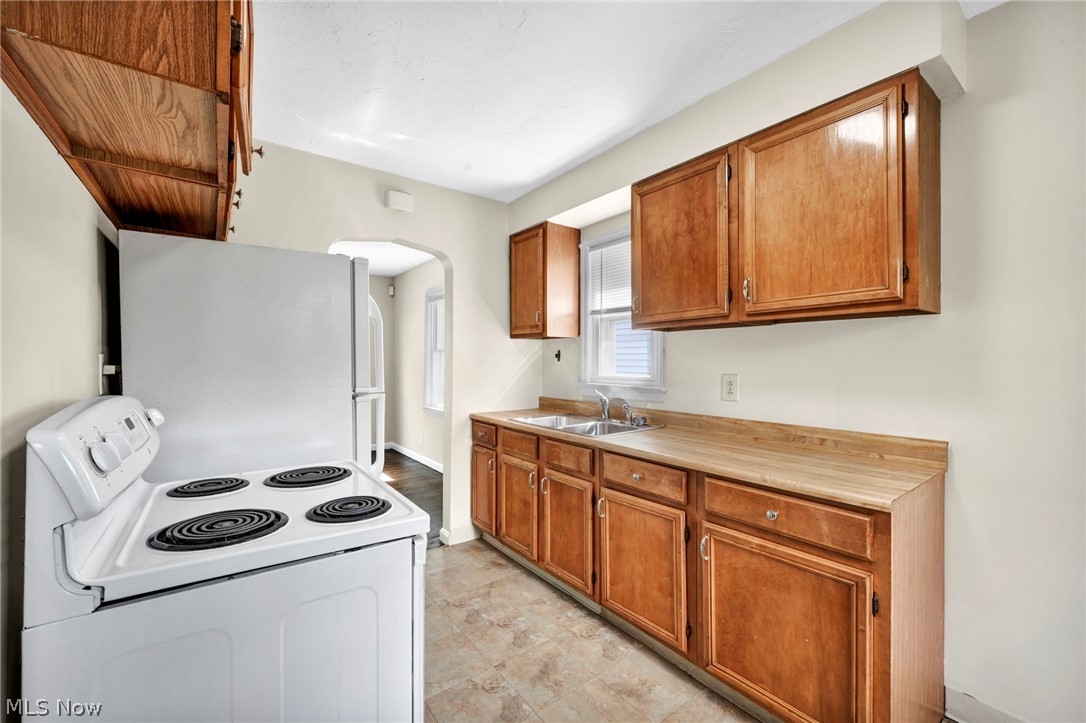 18401 Parkmount Avenue Cleveland OH 44135