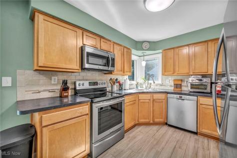 3285 Stoney Ridge Road Avon OH 44011