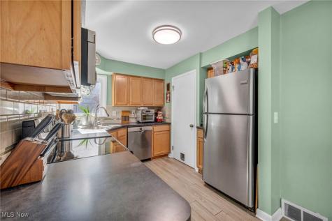 3285 Stoney Ridge Road Avon OH 44011