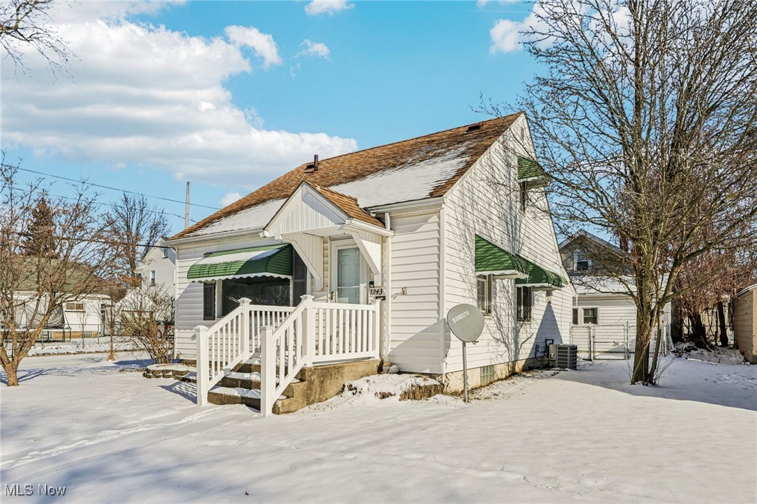 1243 Dietz Avenue Akron OH 44301