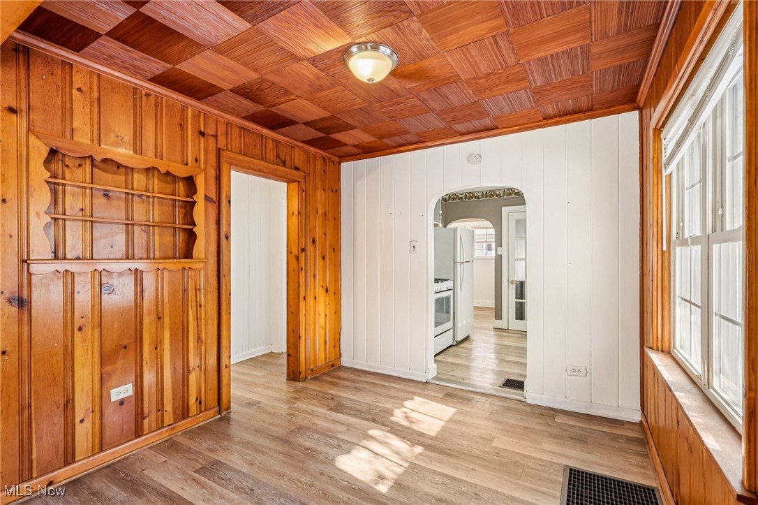 1243 Dietz Avenue Akron OH 44301