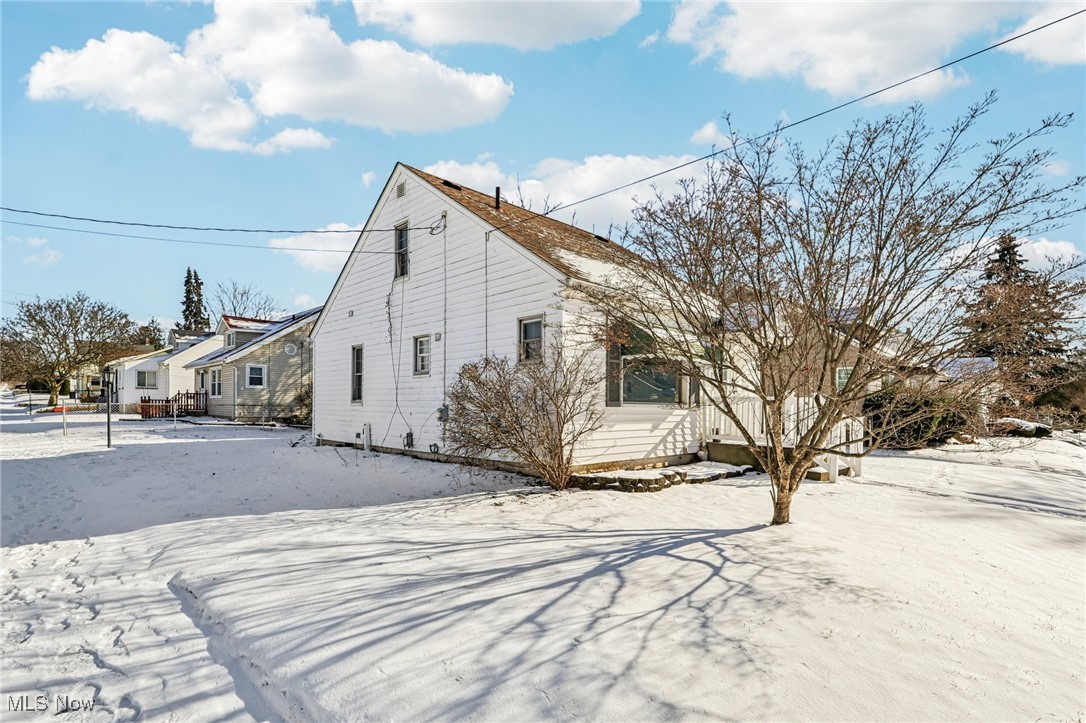 1243 Dietz Avenue Akron OH 44301