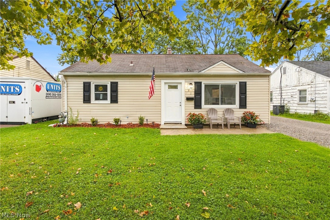 330 Roosevelt Avenue Elyria OH 44035