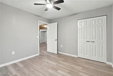 330 Roosevelt Avenue Elyria OH 44035