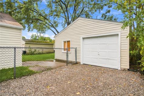 330 Roosevelt Avenue Elyria OH 44035
