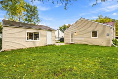 330 Roosevelt Avenue Elyria OH 44035