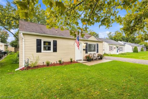 330 Roosevelt Avenue Elyria OH 44035
