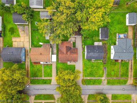 330 Roosevelt Avenue Elyria OH 44035
