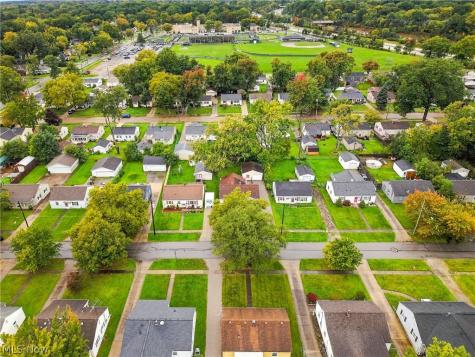 330 Roosevelt Avenue Elyria OH 44035