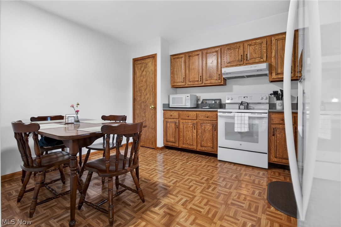 758 Abbe Road N Elyria OH 44035