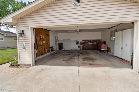 758 Abbe Road N Elyria OH 44035