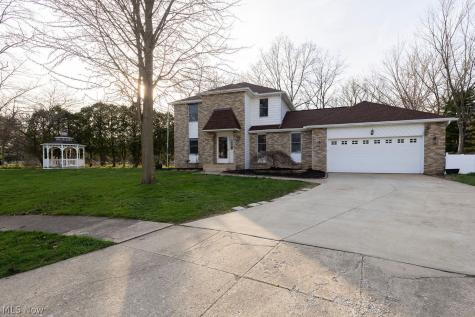 5710 Whispering Pines Place Lorain OH 44053