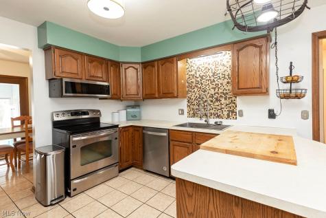 5710 Whispering Pines Place Lorain OH 44053