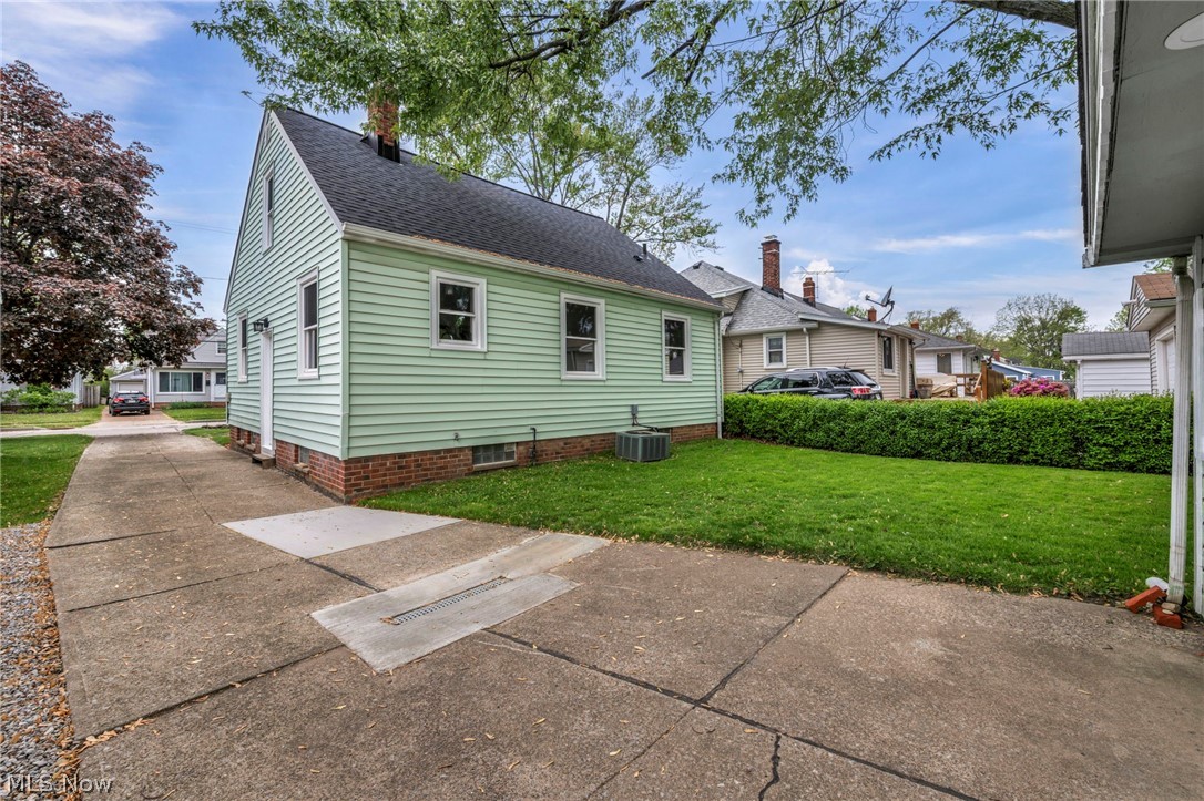 391 E 324th Street Willowick OH 44095