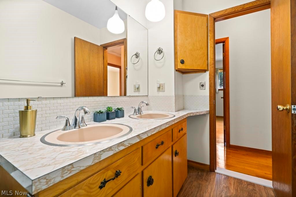 2502 Eastlawn Street Lorain OH 44052