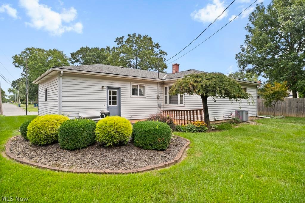 2502 Eastlawn Street Lorain OH 44052