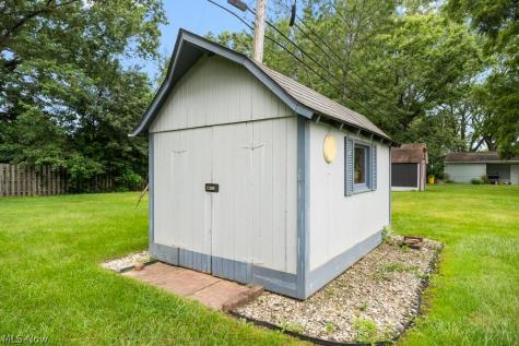 2502 Eastlawn Street Lorain OH 44052