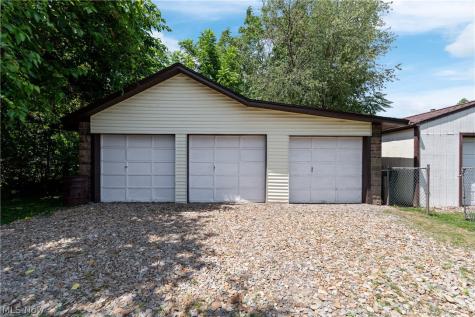 105 8th Street SW Massillon OH 44647