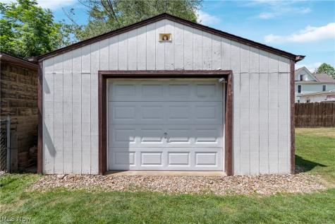 105 8th Street SW Massillon OH 44647