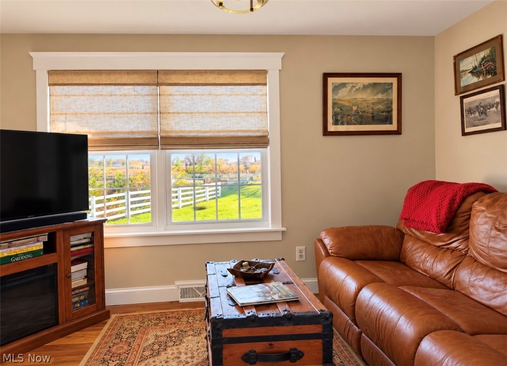 9805 State Route 250 SE Dennison OH 44621