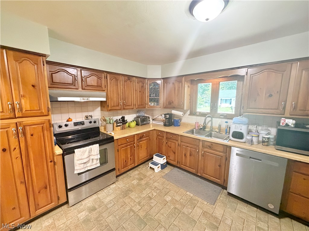 728 Hazelwood Drive Vermilion OH 44089