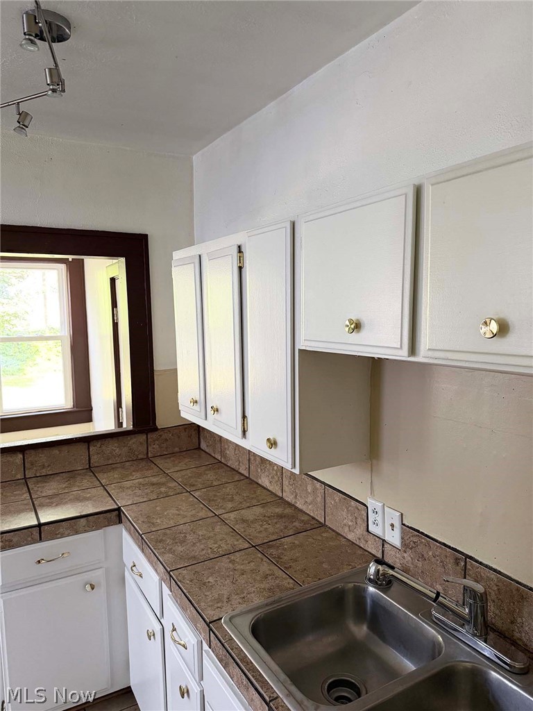 140 4th Street NE New Philadelphia OH 44663