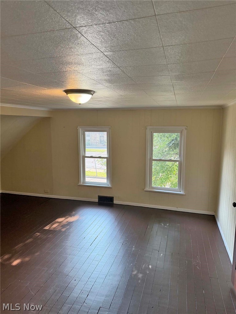 140 4th Street NE New Philadelphia OH 44663