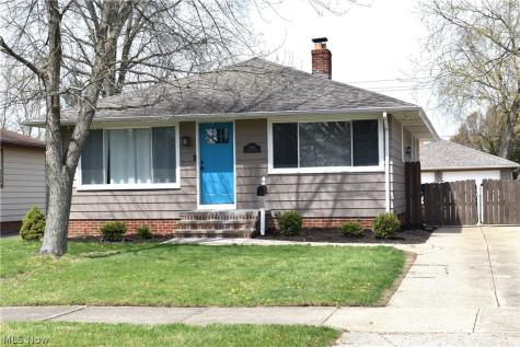 11062 Blossom Avenue Parma Heights OH 44130