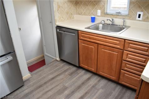 11062 Blossom Avenue Parma Heights OH 44130