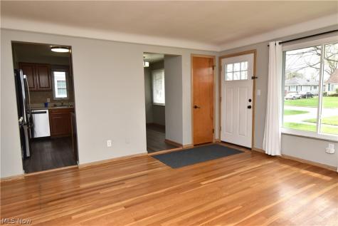11062 Blossom Avenue Parma Heights OH 44130