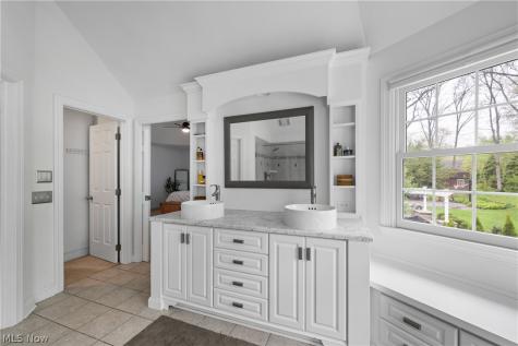 2515 Holgate Road Akron OH 44313