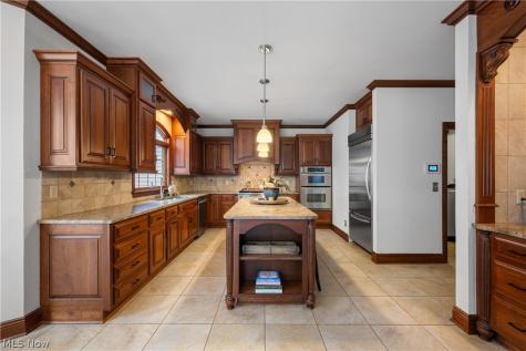 2515 Holgate Road Akron OH 44313
