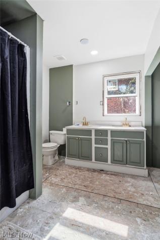 105 W Harrison Street Alliance OH 44601