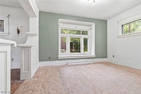 105 W Harrison Street Alliance OH 44601