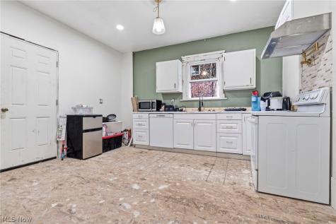 105 W Harrison Street Alliance OH 44601