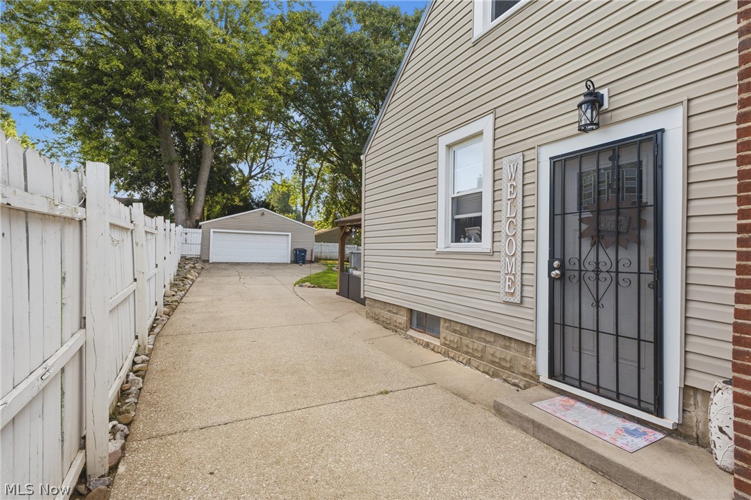 88 Ansel Avenue Akron OH 44312