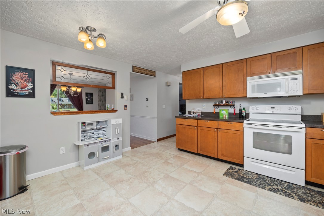 2565 Abbe Road Sheffield Village OH 44054