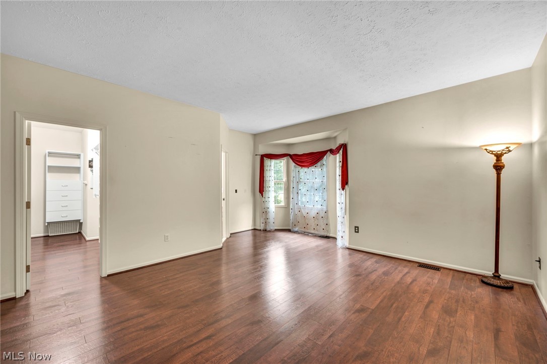 7043 Navajo Trail Solon OH 44139
