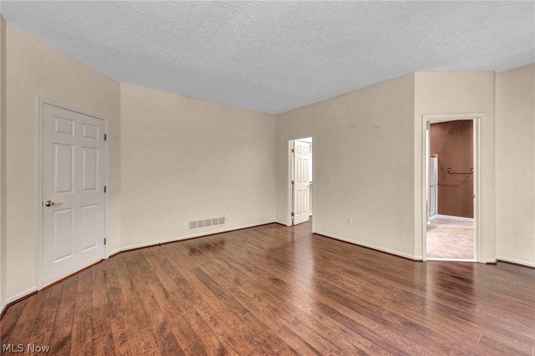 7043 Navajo Trail Solon OH 44139