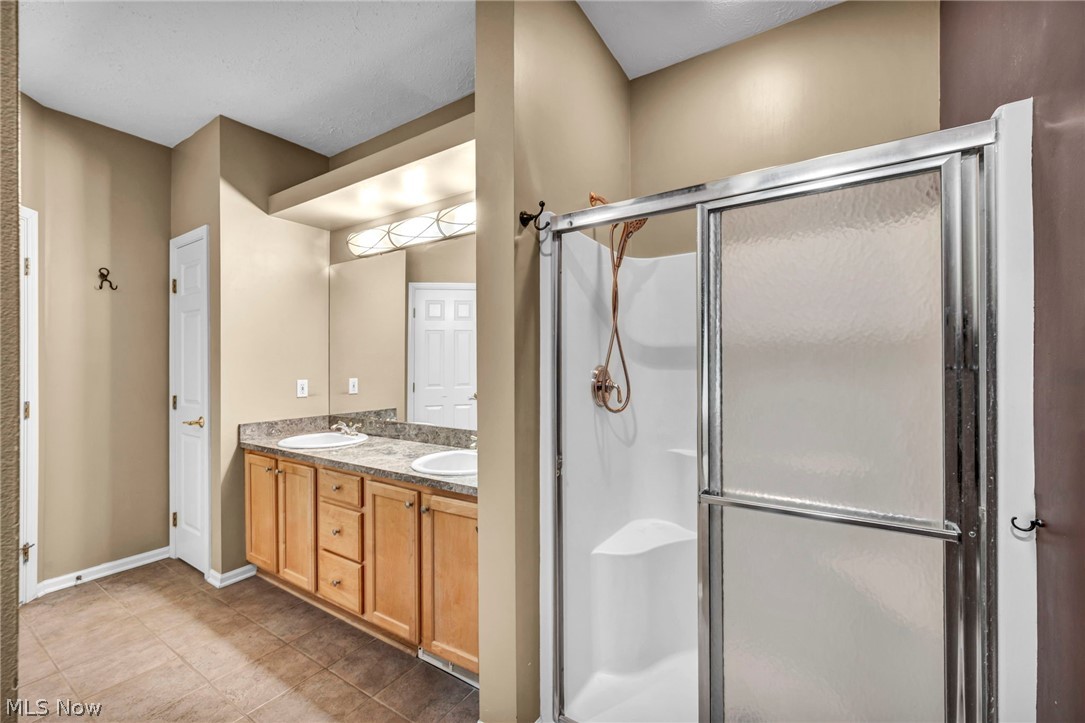 7043 Navajo Trail Solon OH 44139