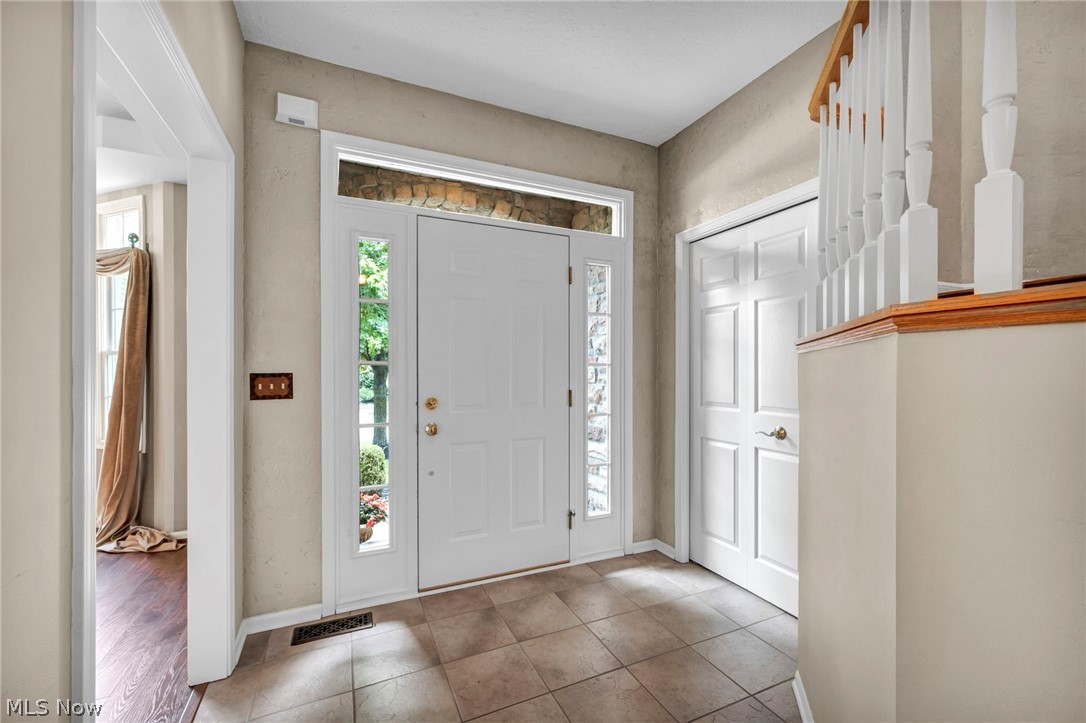 7043 Navajo Trail Solon OH 44139
