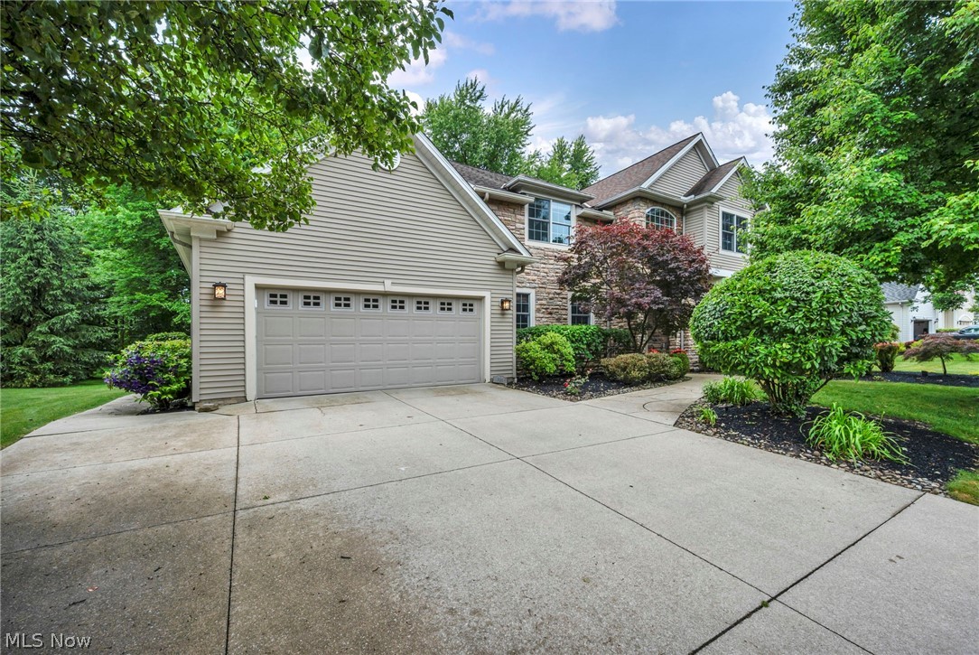 7043 Navajo Trail Solon OH 44139