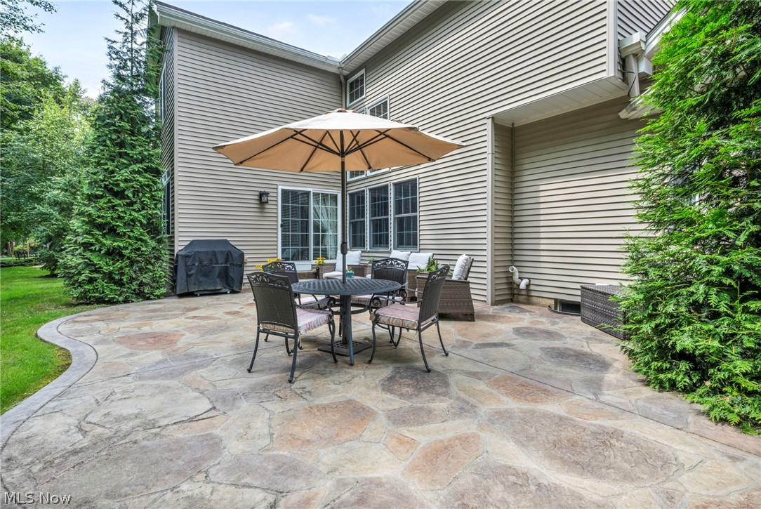7043 Navajo Trail Solon OH 44139