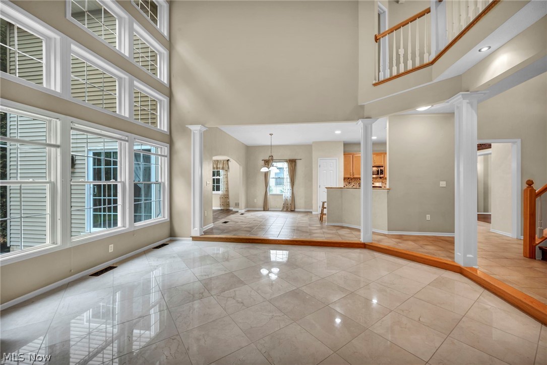 7043 Navajo Trail Solon OH 44139