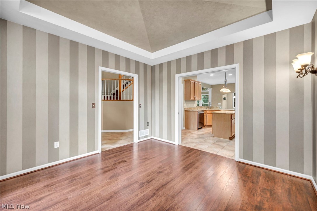 7043 Navajo Trail Solon OH 44139